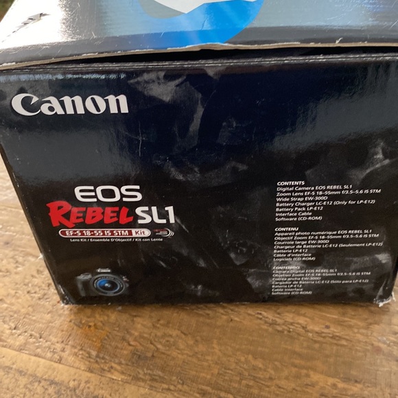 Canon EOS Rebel SL1 camera with box and flash - Picture 7 of 9